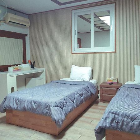 Galleria Hotel Andong Bagian luar foto